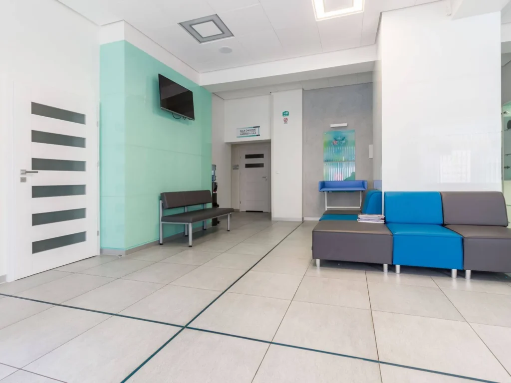 Poczekalnia przychodni Balticmed Prawobrzeże